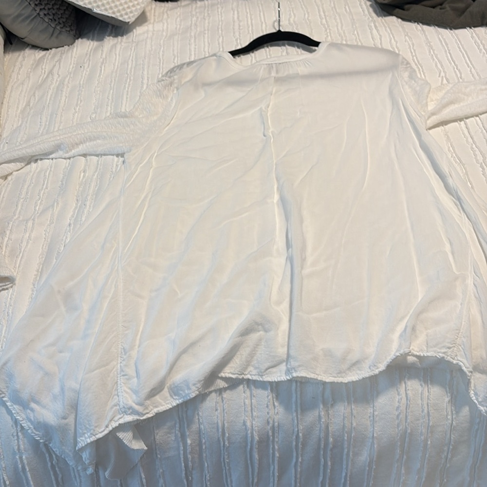 EUC Anthropologie top - Picture 9 of 11